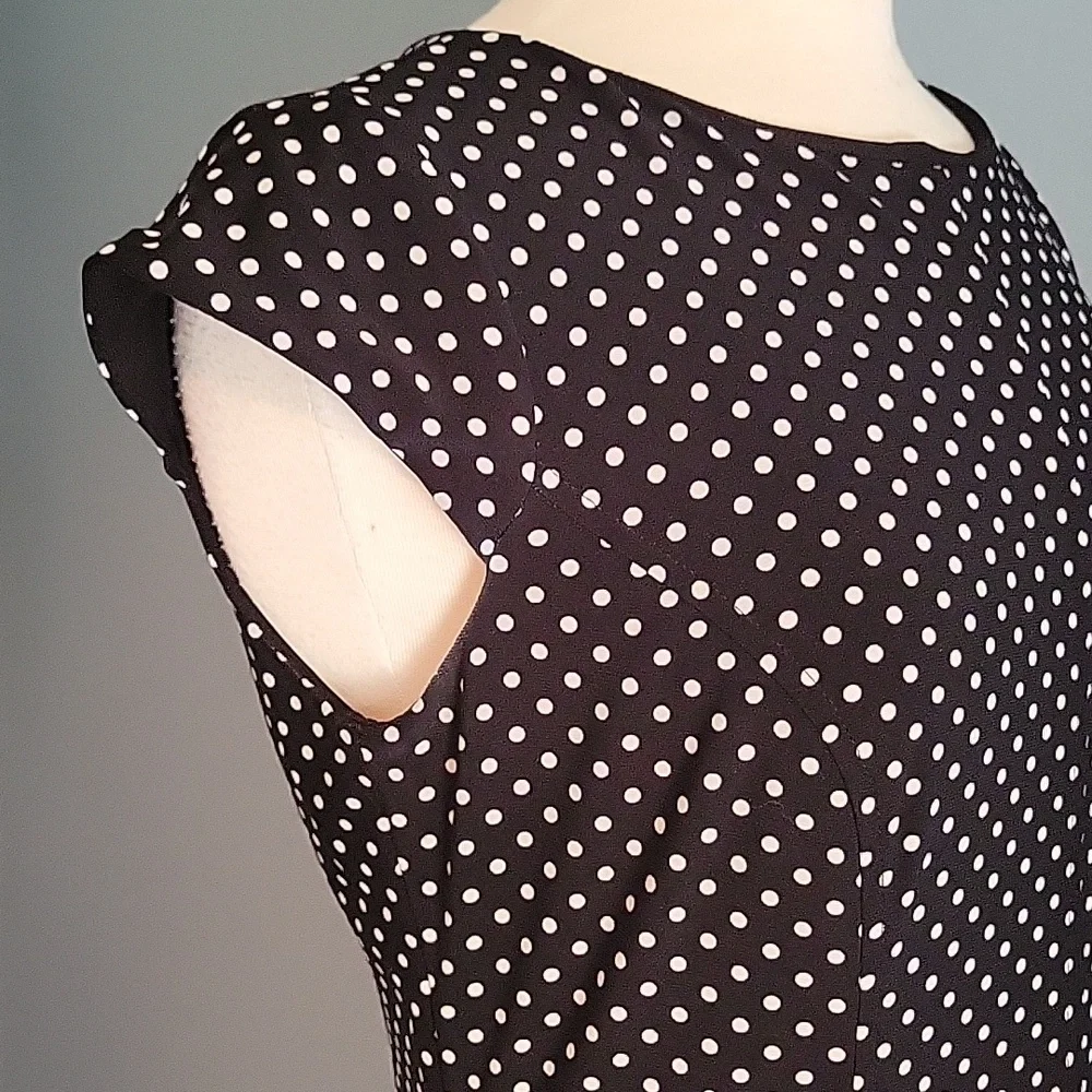 Dress - Picture 3 of 5